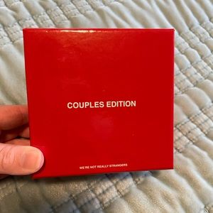 WERE NOT REALLY STANGERS Card game *Couples Edition*